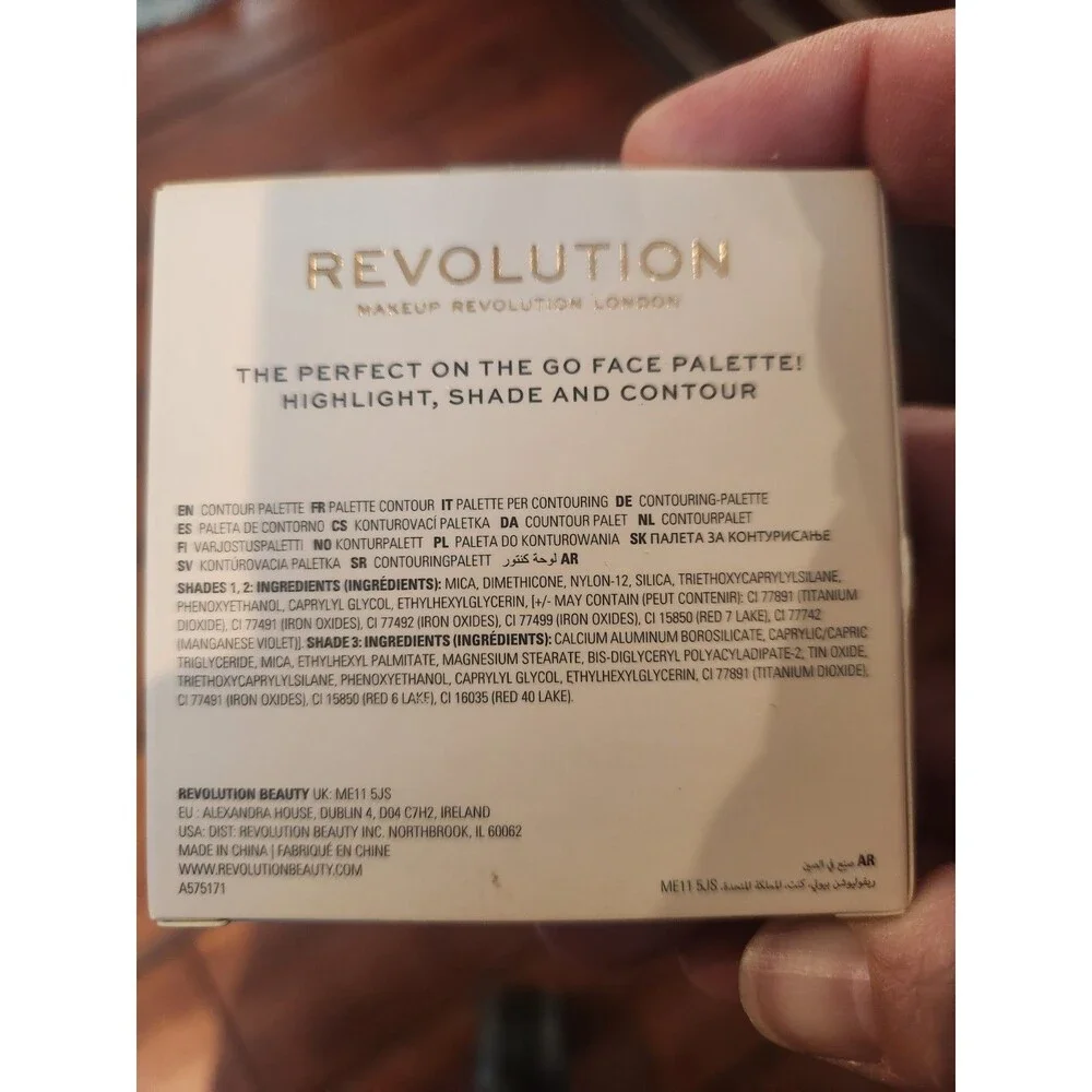 Makeup Revolution London Contour Powder Compact DEEP 0.24 oz Palette NIB!